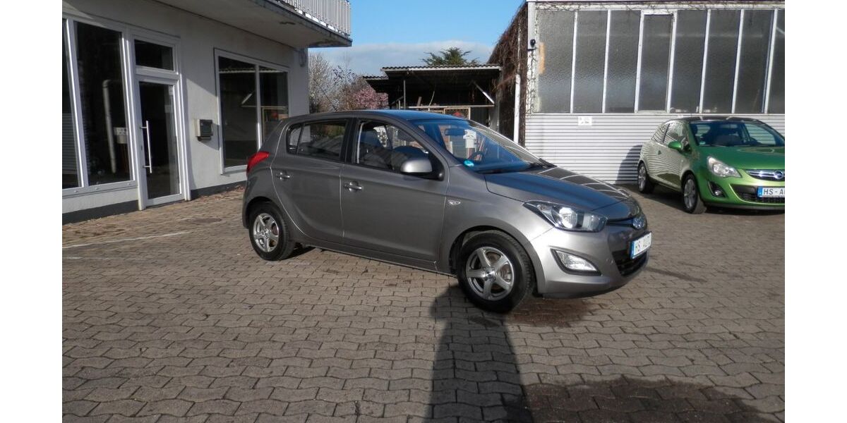 Hyundai i20 52.300 km 6.690 &euro; Bünde 32257
