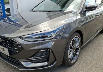 Ford Focus 8.110 km 25.985 &euro; Petershagen 32469