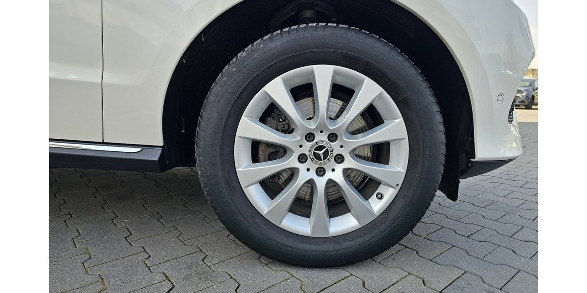 Mercedes-Benz GLE 350 d 4Matic LEDER NAVI AHK LED AUS 2.HAND 139.991 km 32.990 &euro; Löhne 32584