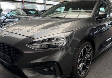 Ford Focus 99.000 km 14.990 &euro; Minden 32425