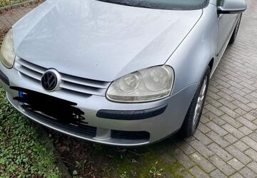 VW Golf 211.242 km 1.149 &euro; Hessisch Oldendorf 31840