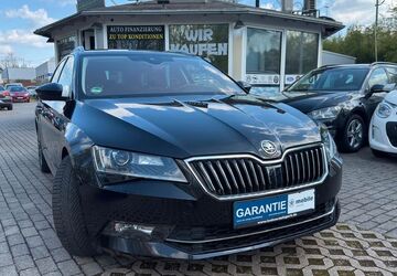 Skoda Superb 163.706 km 17.990 &euro; Löhne 32584