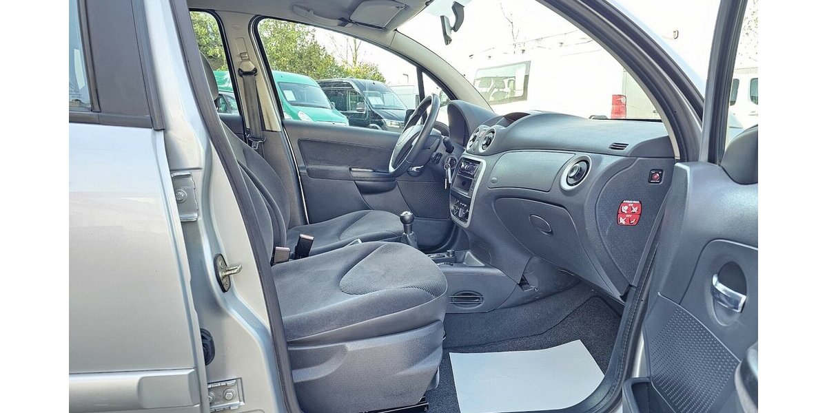 Citroen C3 HDi 70 Confort KLIMA AUS 1.HAND 128.393 km 3.950 &euro; Löhne 32584