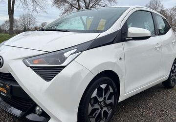 Toyota Aygo (X) 129.310 km 7.490 &euro; Minden 32425