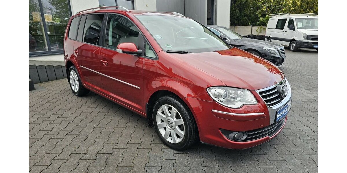 VW Touran 1.4 TSI Highline NAVI Bi-XENON PDC AHK 195.880 km 4.990 &euro; Löhne 32584