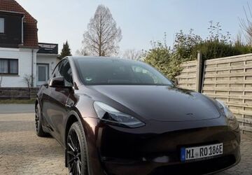 Tesla Model Y 65.800 km 35.999 &euro; Minden 32429