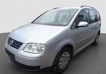VW Touran 326.840 km 2.890 &euro; Löhne 32584