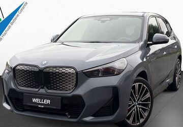 BMW iX1 13.703 km 50.990 &euro; Bad Oeynhausen 32547