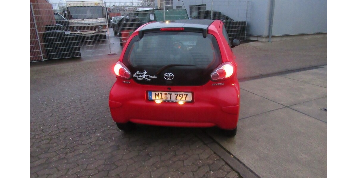 Toyota Aygo 28.600 km 5.900 &euro; Minden 32423