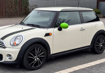 Mini ONE 157.000 km 4.500 &euro; Löhne 32584