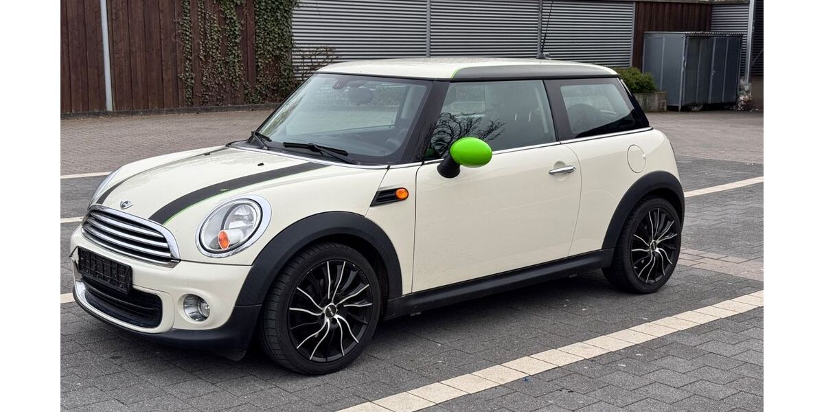Mini ONE 157.000 km 4.500 &euro; Löhne 32584