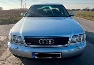 Audi A8 194.000 km 7.300 &euro; Löhne 32584