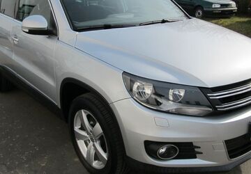 VW Tiguan 77.529 km 9.999 &euro; Bad Oeynhausen 32549