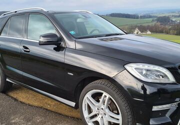 Mercedes-Benz ML 350 284.000 km 14.500 &euro; Extertal 32699