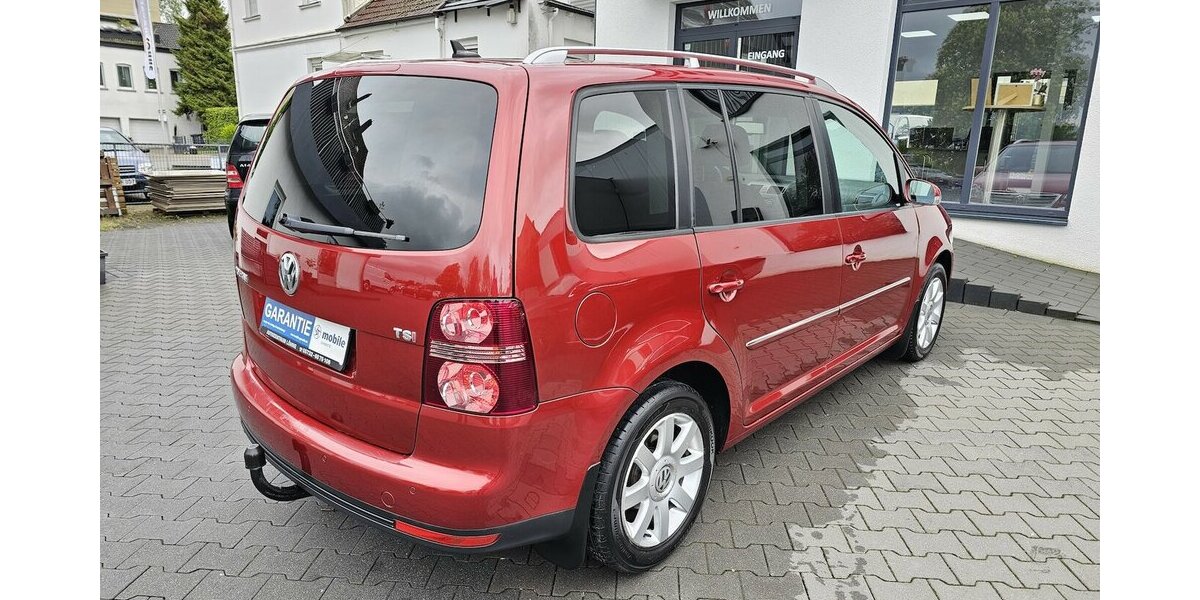 VW Touran 1.4 TSI Highline NAVI Bi-XENON PDC AHK 195.880 km 4.990 &euro; Löhne 32584