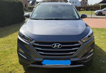 Hyundai TUCSON 108.000 km 12.200 &euro; Minden 32423