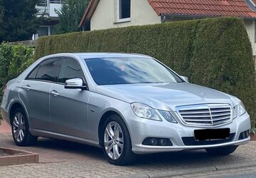 Mercedes-Benz E 220 287.000 km 7.990 &euro; Stadthagen 31655