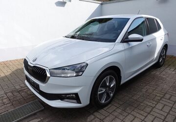 Skoda Fabia 1.487 km 22.490 &euro; Bad Oeynhausen 32545