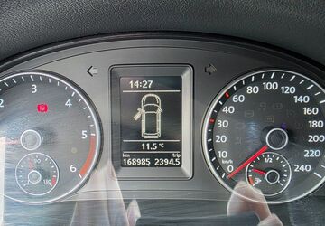 VW Touran 168.985 km 9.900 &euro; Hille 32479