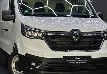 Renault Trafic 186.000 km 12.999 &euro; Löhne 32584