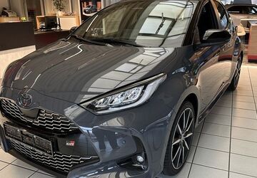 Toyota Yaris 4.000 km 31.980 &euro; Stadthagen 31655