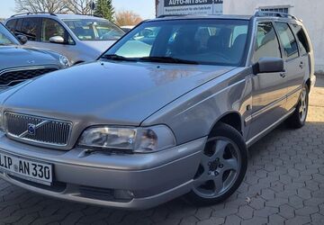 Volvo V70 219.600 km 9.500 &euro; Lemgo 32657