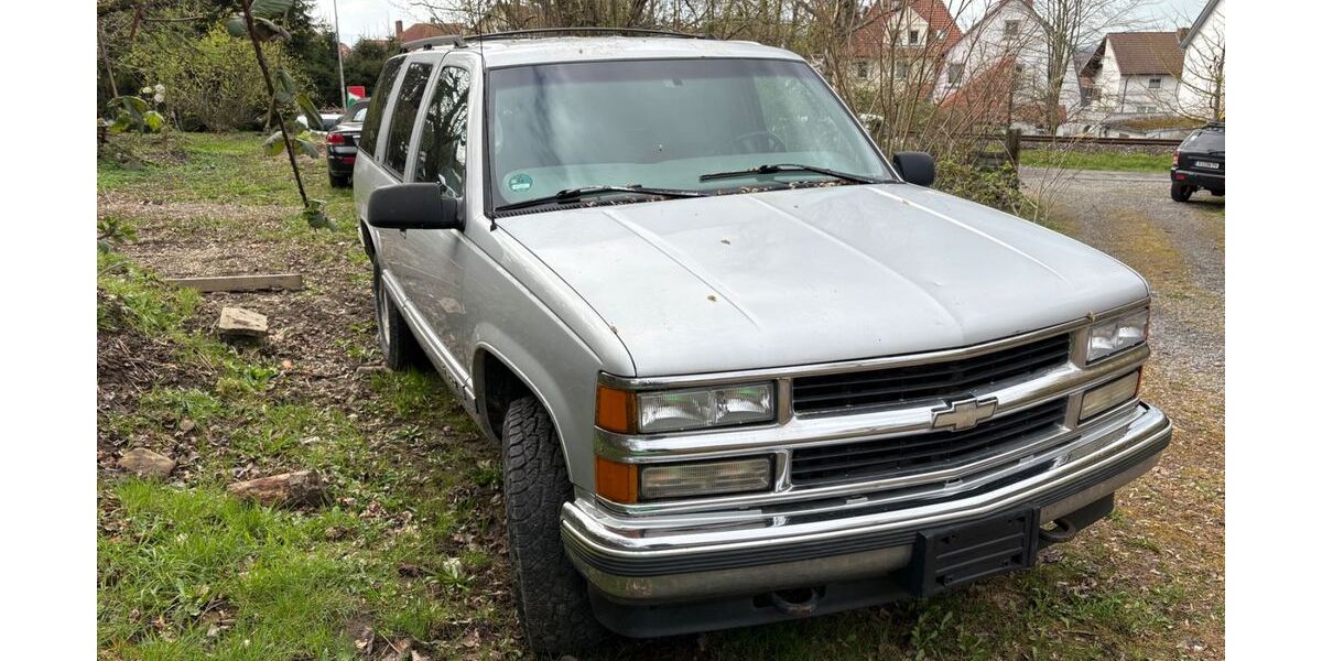 Chevrolet Tahoe 290.494 km 12.000 &euro; Obernkirchen 31683