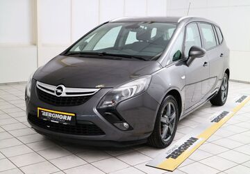 Opel Zafira 122.000 km 8.880 &euro; Stolzenau 31592