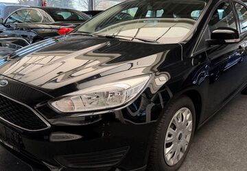 Ford Focus 102.500 km 6.990 &euro; Minden 32425