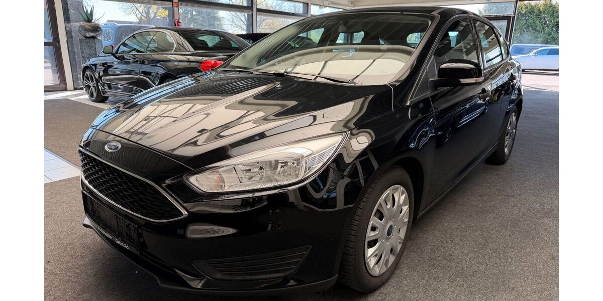 Ford Focus 102.500 km 6.990 &euro; Minden 32425