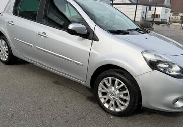 Renault Clio 98.500 km 3.900 &euro; Herford 32051
