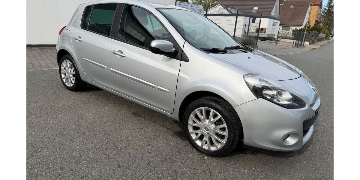 Renault Clio 98.500 km 3.900 &euro; Herford 32051