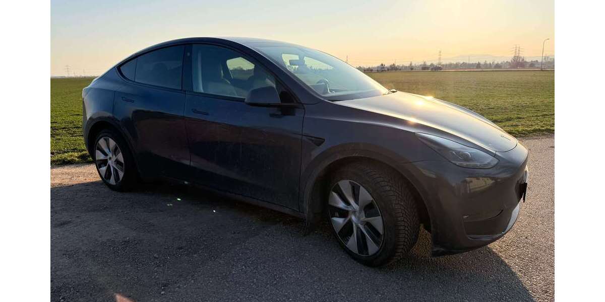 Tesla Model Y 85.000 km 33.100 &euro; löhne 32584