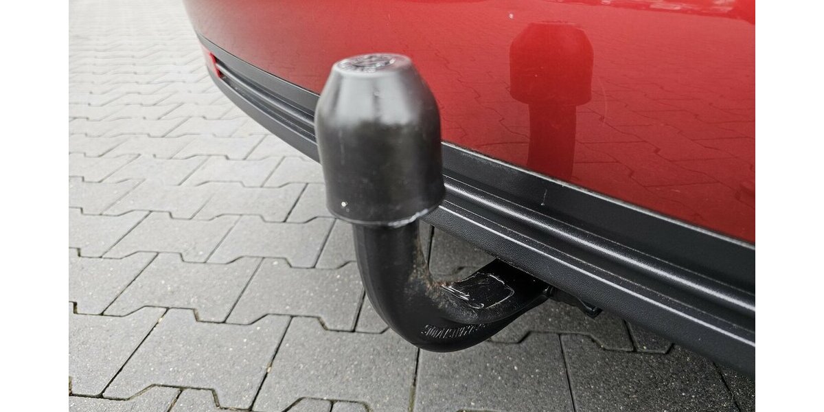 VW Touran 1.4 TSI Highline NAVI Bi-XENON PDC AHK 195.880 km 4.990 &euro; Löhne 32584