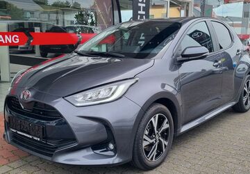 Toyota Yaris 4.952 km 24.450 &euro; Lemgo 32657