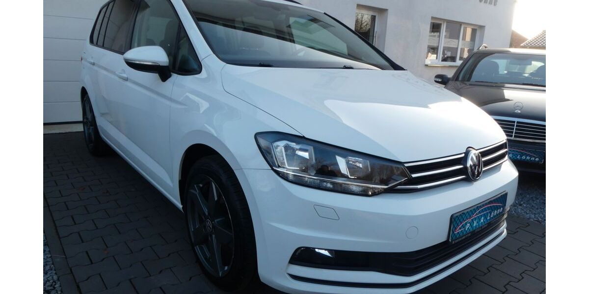 VW Touran 124.200 km 20.650 &euro; Löhne 32584
