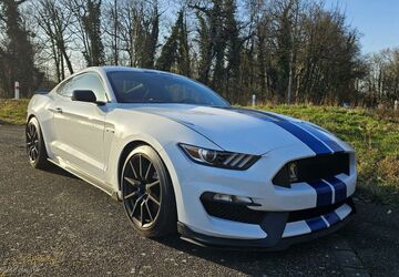 Ford Mustang 22.500 km 64.000 &euro; Porta Westfalica 32457