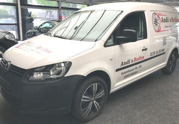 VW Caddy 152.000 km 9.790 &euro; Minden 32425