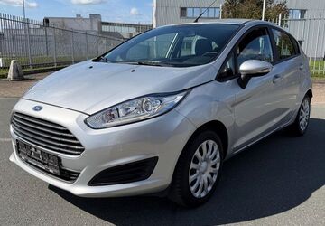 Ford Fiesta 74.000 km 4.890 &euro; Minden 32425