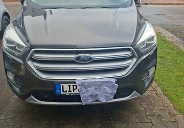 Ford Kuga 113.000 km 9.000 &euro; Lemgo 32657