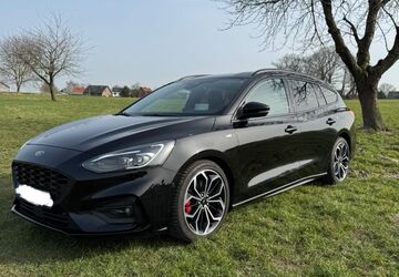 Ford Focus 77.000 km 19.990 &euro; Löhne 32584