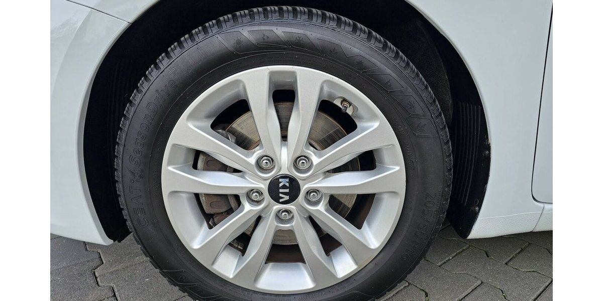 Kia cee´d 1.6 CRDI Edition 7 AHK KLIMA AUS 2.HAND 128.056 km 8.990 &euro; Löhne 32584