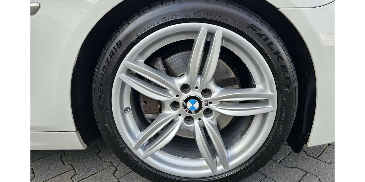 BMW 530d M Sportpaket NAVI Prof. LEDER PANO. H&K 153.650 km 23.990 &euro; Löhne 32584