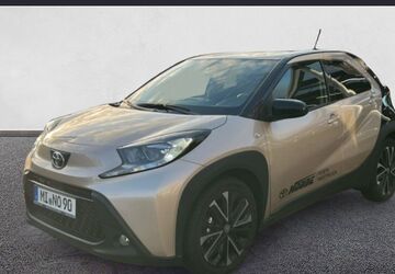 Toyota Aygo (X) 1.119 km 18.990 &euro; Porta Westfalica 32457