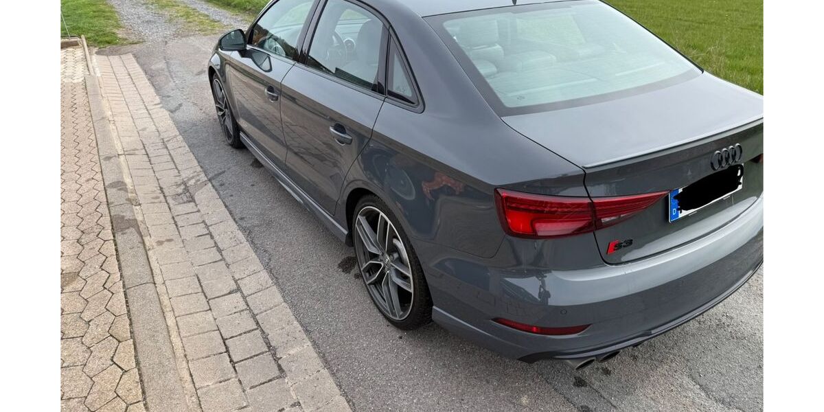Audi S3 136.000 km 28.900 &euro; Rinteln 31737