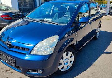 Toyota Corolla Verso 175.320 km 6.890 &euro; Minden 32425