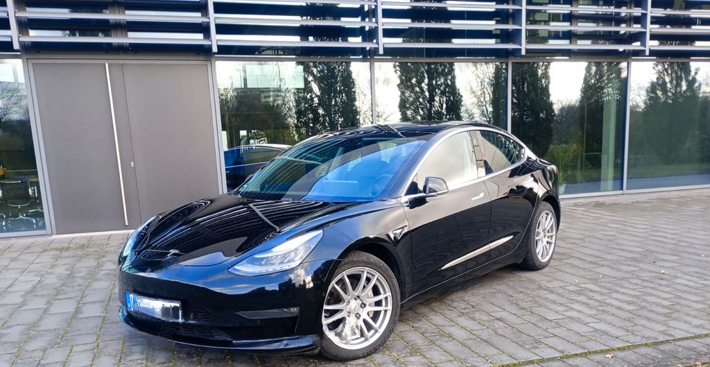 Tesla Model 3 186.500 km 19.300 &euro; Bad Salzuflen 32107