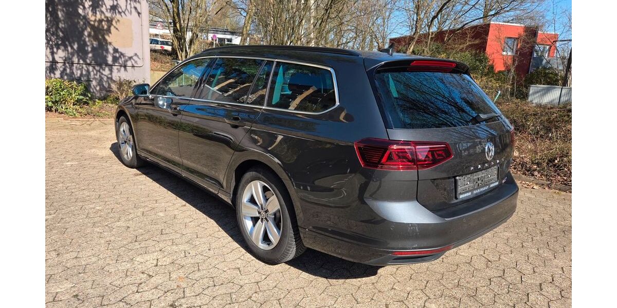 VW Passat Variant 64.000 km 25.100 &euro; Herford 32051