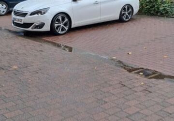 Peugeot 308 151.000 km 8.000 &euro; Preußisch Oldendorf 32361