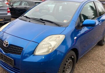 Toyota Yaris 171.886 km 2.499 &euro; Minden 32429